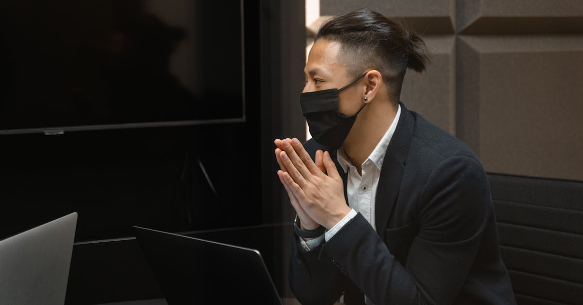 微信老号买卖:实名账号是否会使我们更安全?